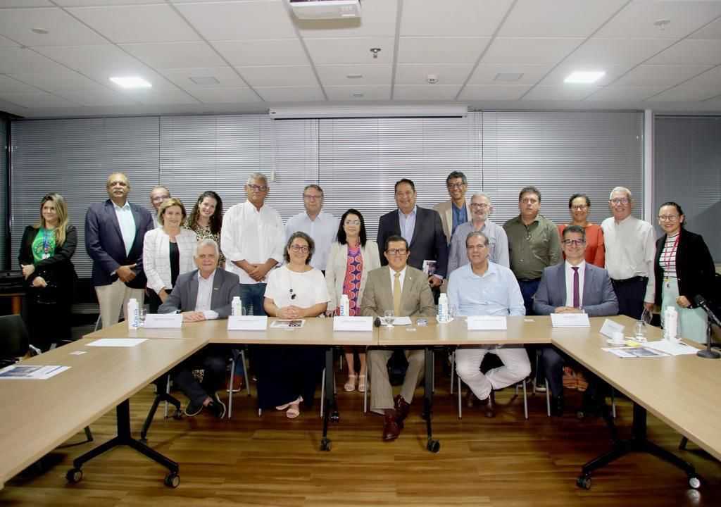Investimentos turísticos no litoral Norte e Reforma Tributária marcam debates na reunião da Câmara Empresarial de Turismo da Fecomércio-BA