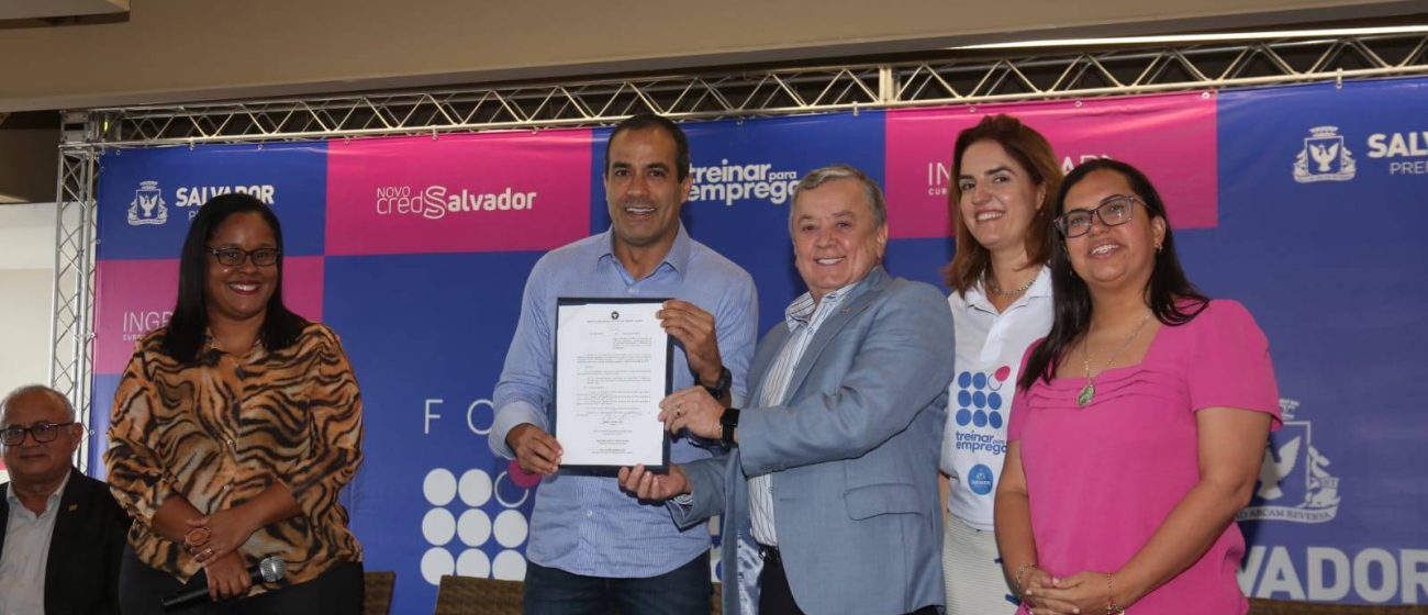Sistema Comércio BA participa de formatura do projeto da Prefeitura de Salvador, Treinar para Empregar Sistema Comércio BA participa de formatura do projeto da Prefeitura de Salvador, Treinar para Empregar