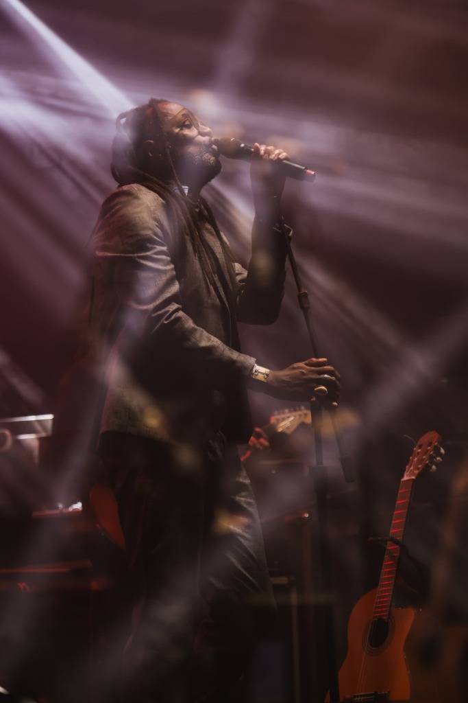 Dão Black se apresenta no Teatro Sesc Casa do Comércio