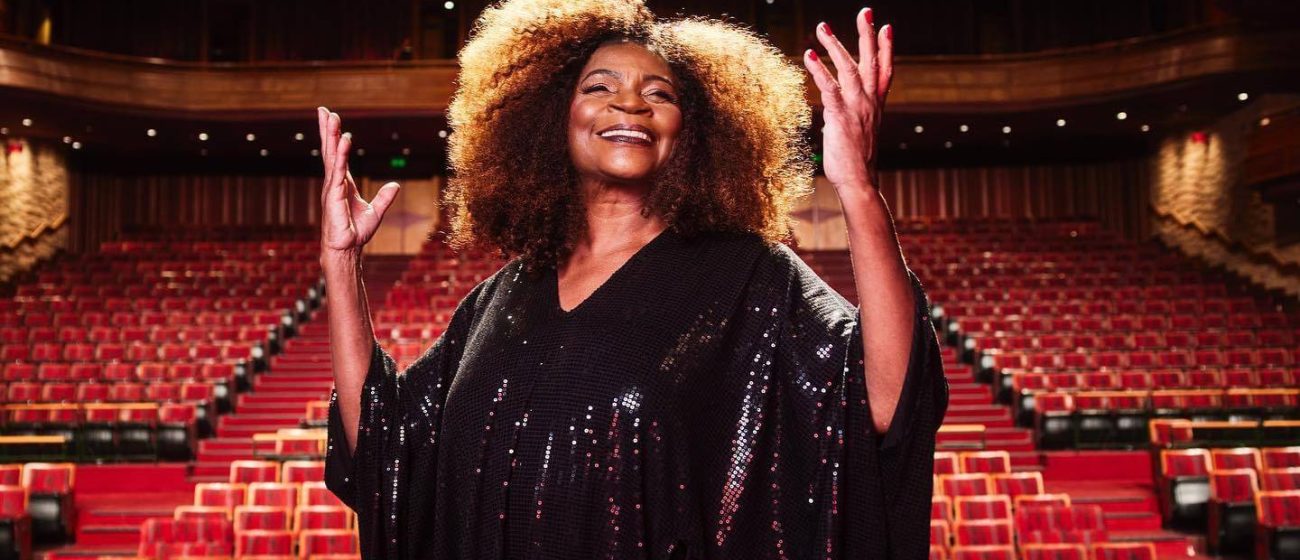 Teatro Sesc Casa do Comércio recebe programação intensa em novembro, com destaque para show de Zezé Motta cantando Caetano Veloso Teatro Sesc Casa do Comércio recebe programação intensa em novembro, com destaque para show de Zezé Motta cantando Caetano Veloso