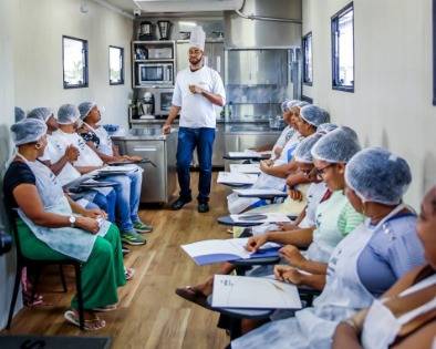 Taperoá recebe Carreta Escola de Gastronomia do Sistema Comércio BA, através do Senac, com cursos voltados ao turismo sustentável Taperoá recebe Carreta Escola de Gastronomia do Sistema Comércio BA, através do Senac, com cursos voltados ao turismo sustentável