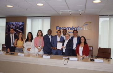 Presidente do Sistema Comércio BA, Kelsor Fernandes, e  prefeito de Salvador, Bruno Reis, lançam programa de incentivo ao empreendedorismo jovem