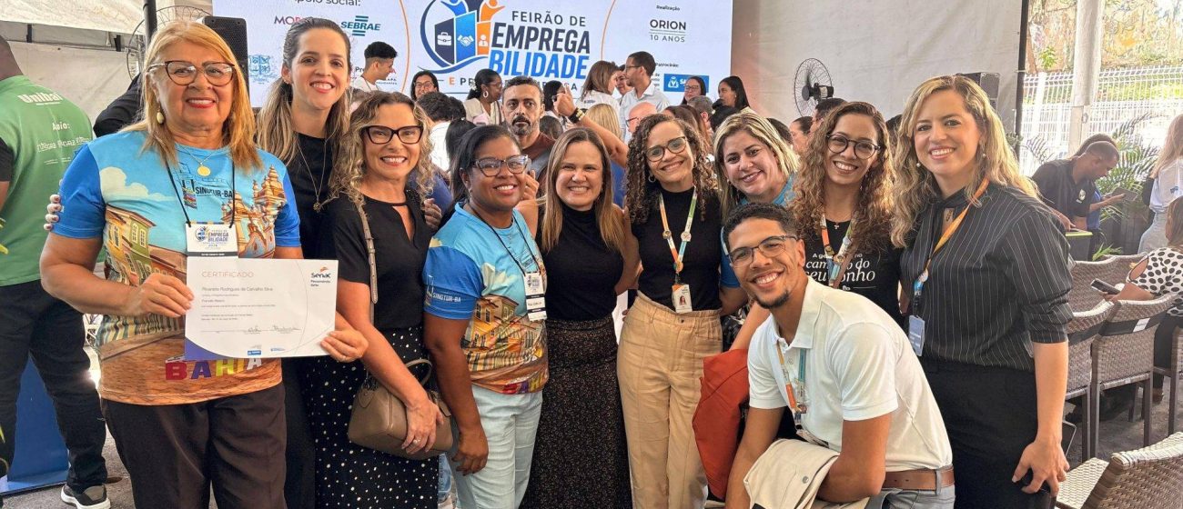 Sistema Comércio Bahia, por meio do Senac, marca presença na Feira da Empregabilidade e Certificação de alunos dos Programas Municipais de Qualificação Profissional